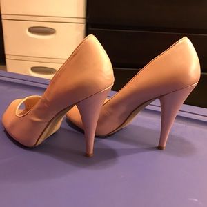 Pink Peep toe shoes